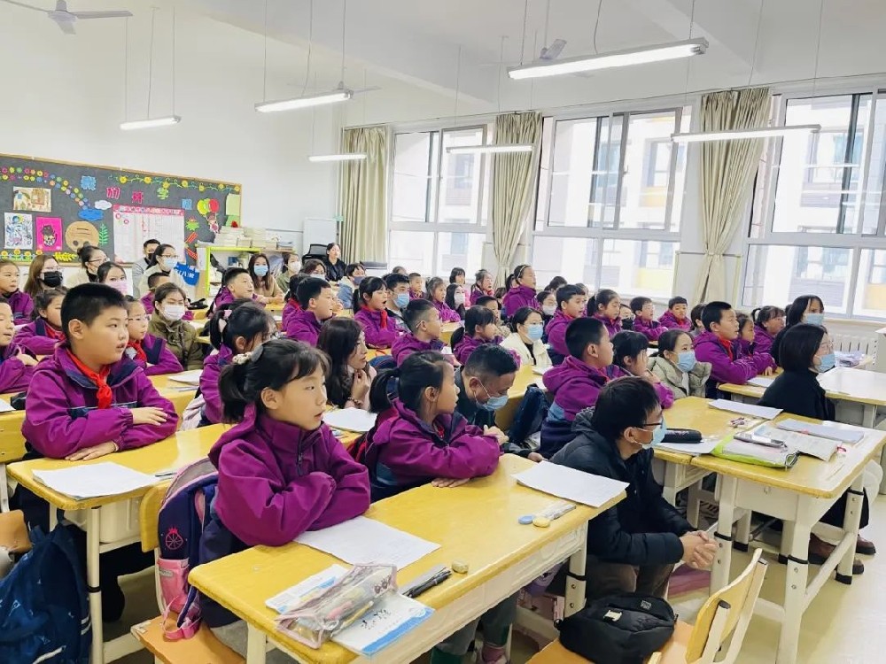 【浐灞教育·新优质学校成长计划】以爱相约，“育”见美好未来——西安市浐灞第六小学举办家长开放日活动